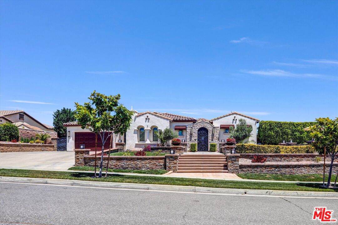 5657 Orion Pl - Photo 1