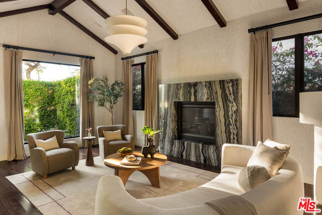 414 La Jolla Ave - Photo 1