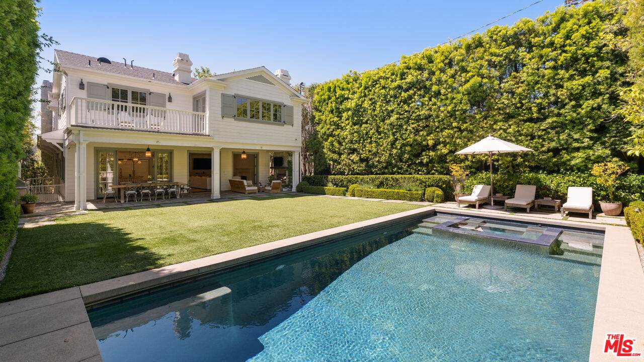 146 Carmelina Ave - Photo 1