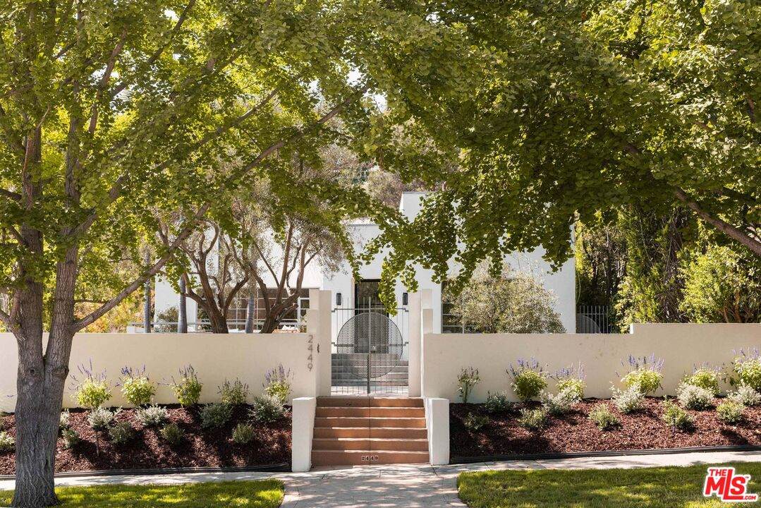 2449 Commonwealth Ave - Photo 1