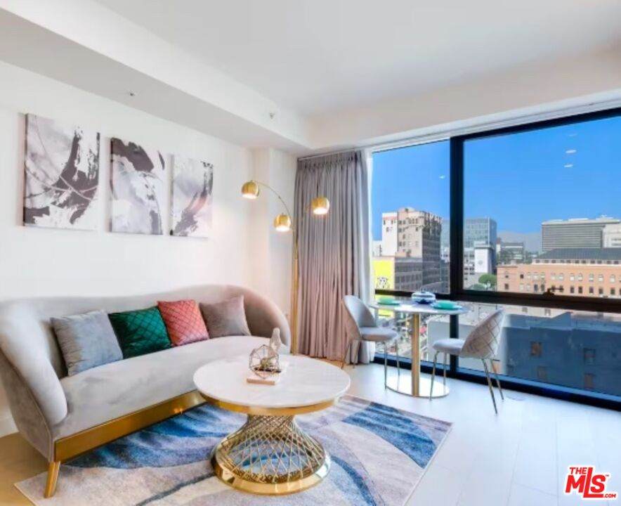 400 Broadway - Photo 1