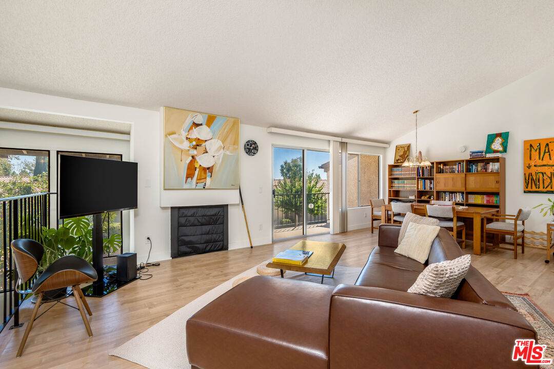 19547 Rinaldi St - Photo 1