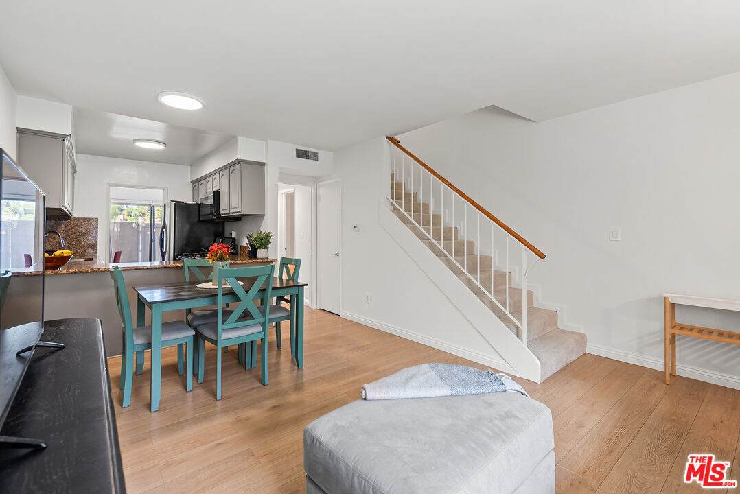 6221 Morse Ave - Photo 1