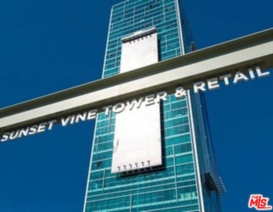 1480 Vine St - Photo 1