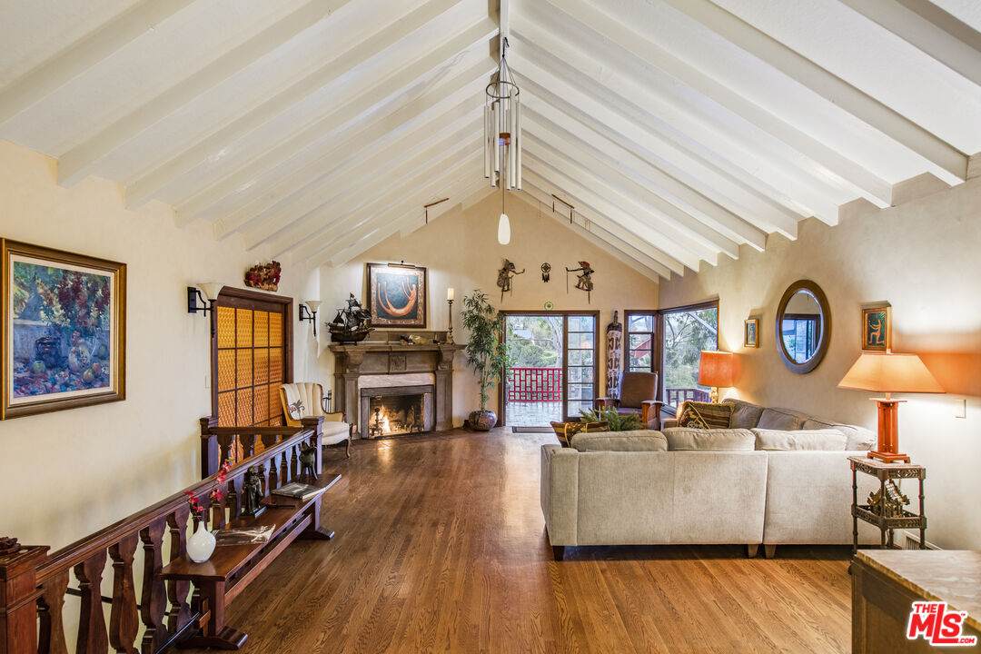 2882 Belden Dr - Photo 1