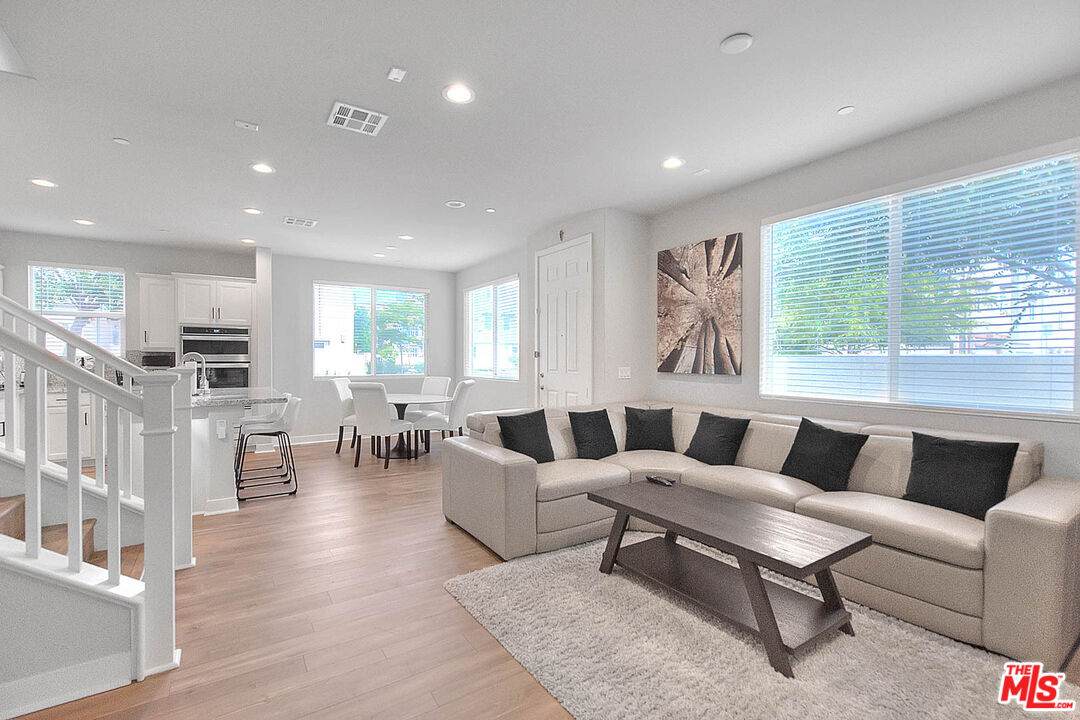 629 Daniel Freeman Cir - Photo 1