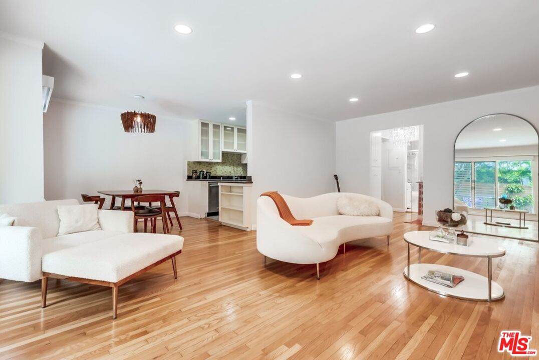 1275 Havenhurst Dr - Photo 1