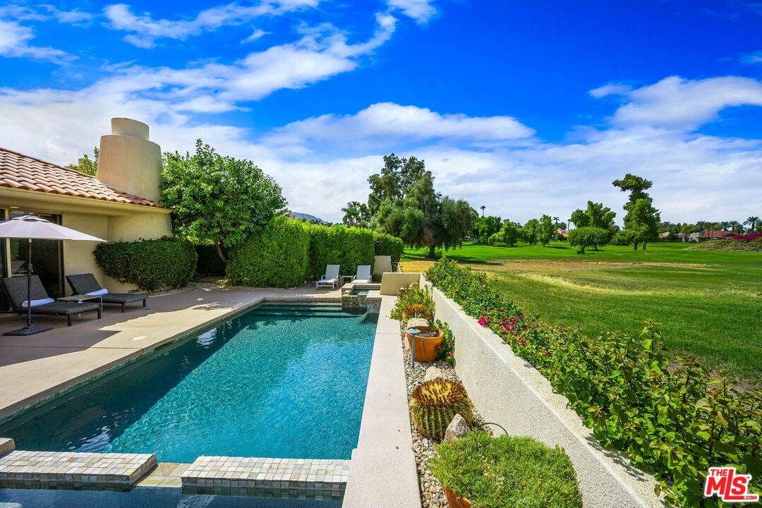 192 Kavenish Dr - Photo 1