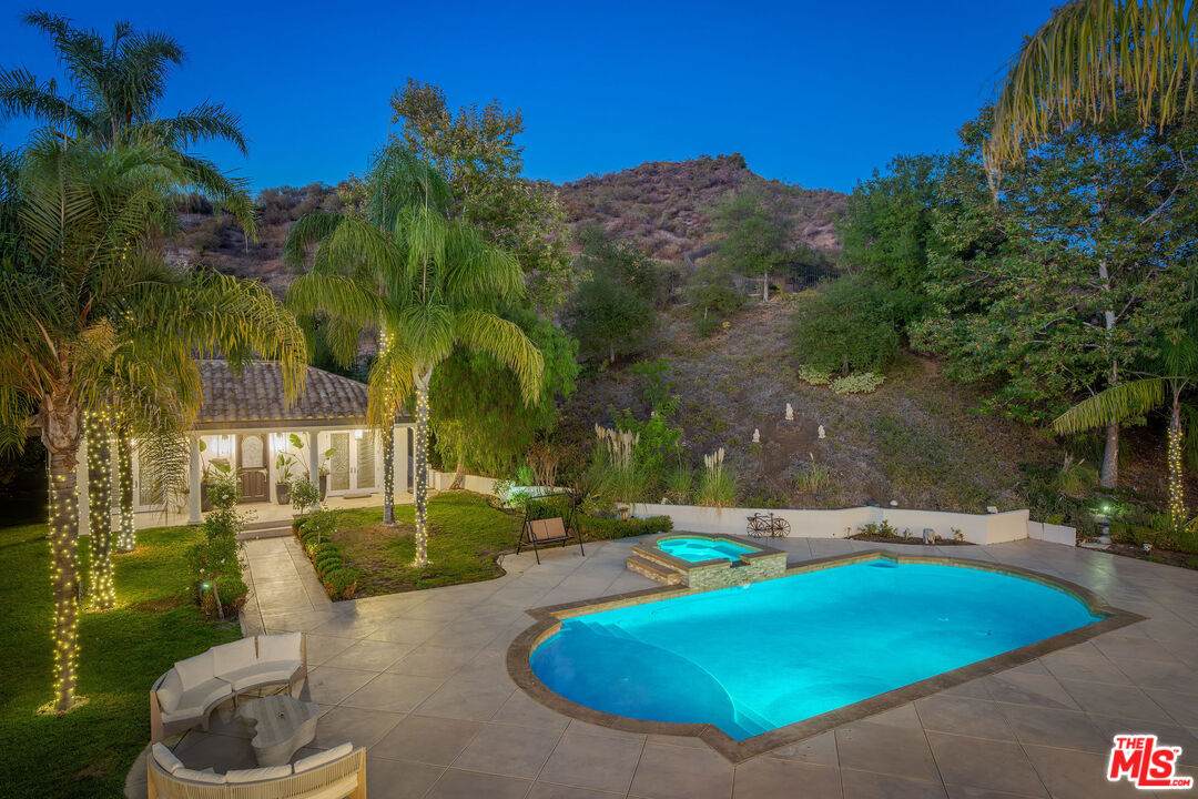 https://bt-photos.global.ssl.fastly.net/carets/orig_boomver_1_25606601-2.jpg