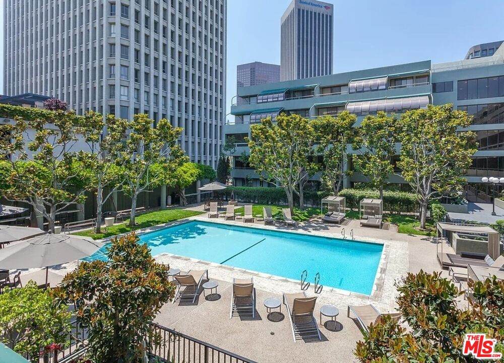 880 1st St - Photo 1