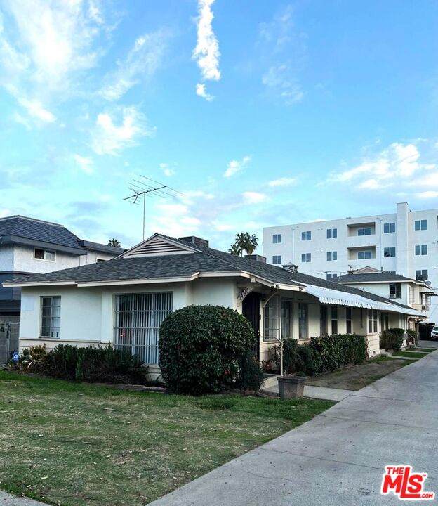 14810 Sylvan St - Photo 1