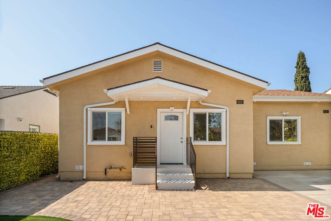 6255 Gentry Ave - Photo 1