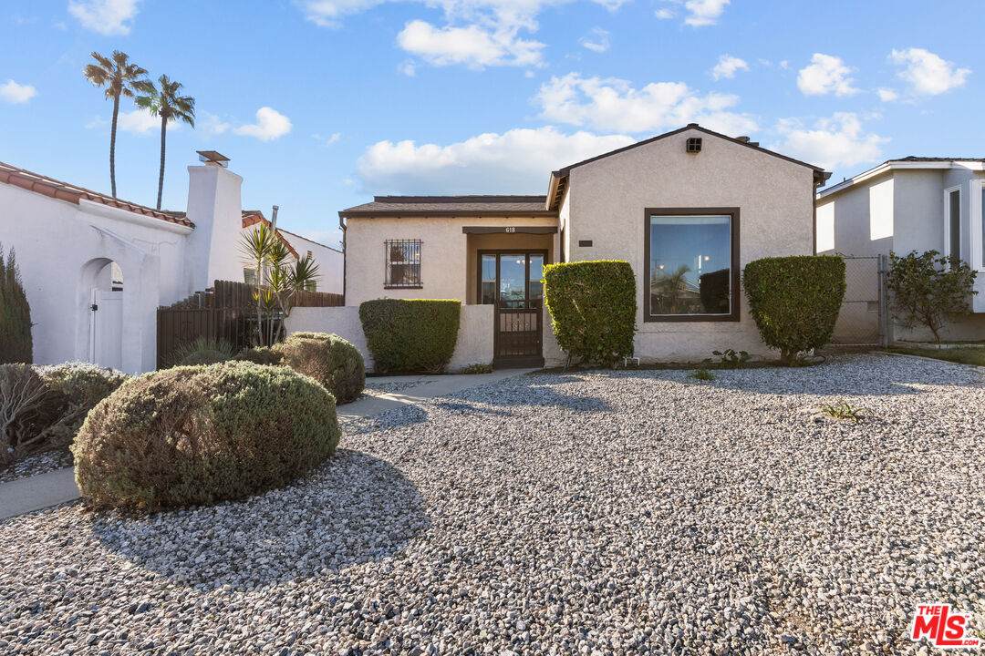 618 111th Pl - Photo 1