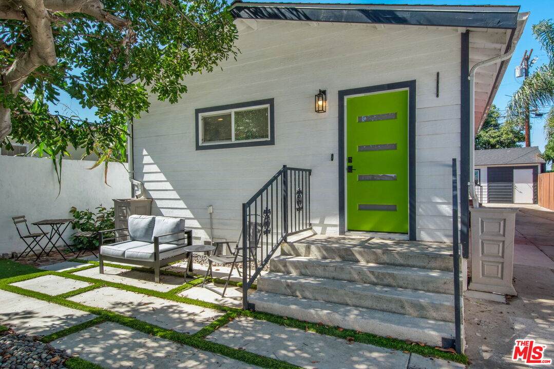 6567 5th Ave - Photo 1