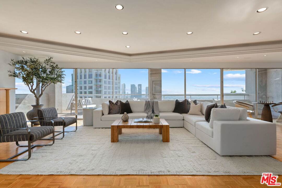 875 Comstock Ave - Photo 1