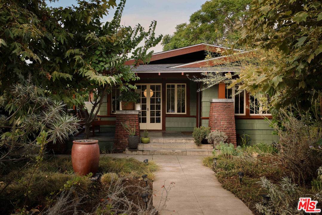 2606 Avenue 30 - Photo 1