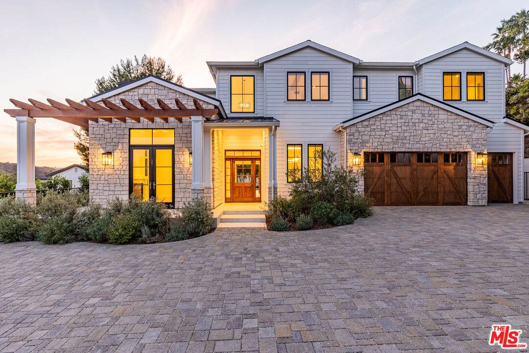 9929 Anthony Pl - Photo 1