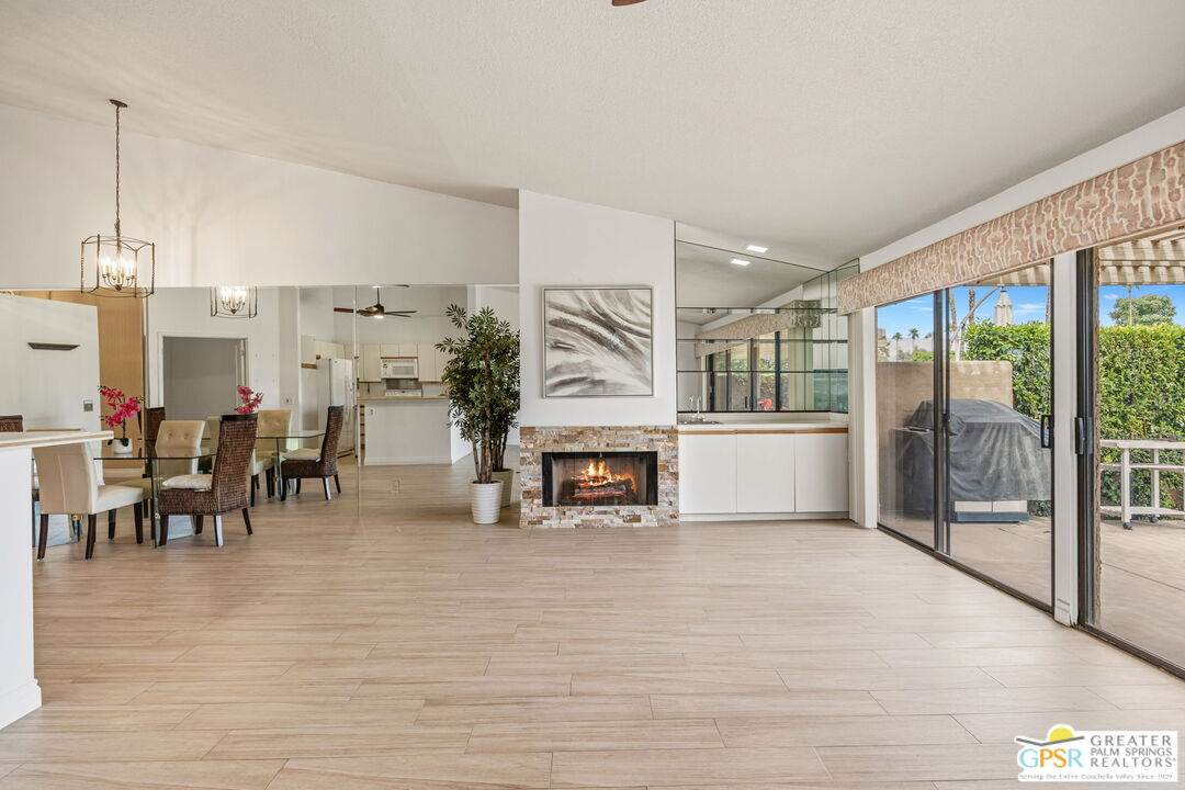 41810 Woodhaven Dr - Photo 1