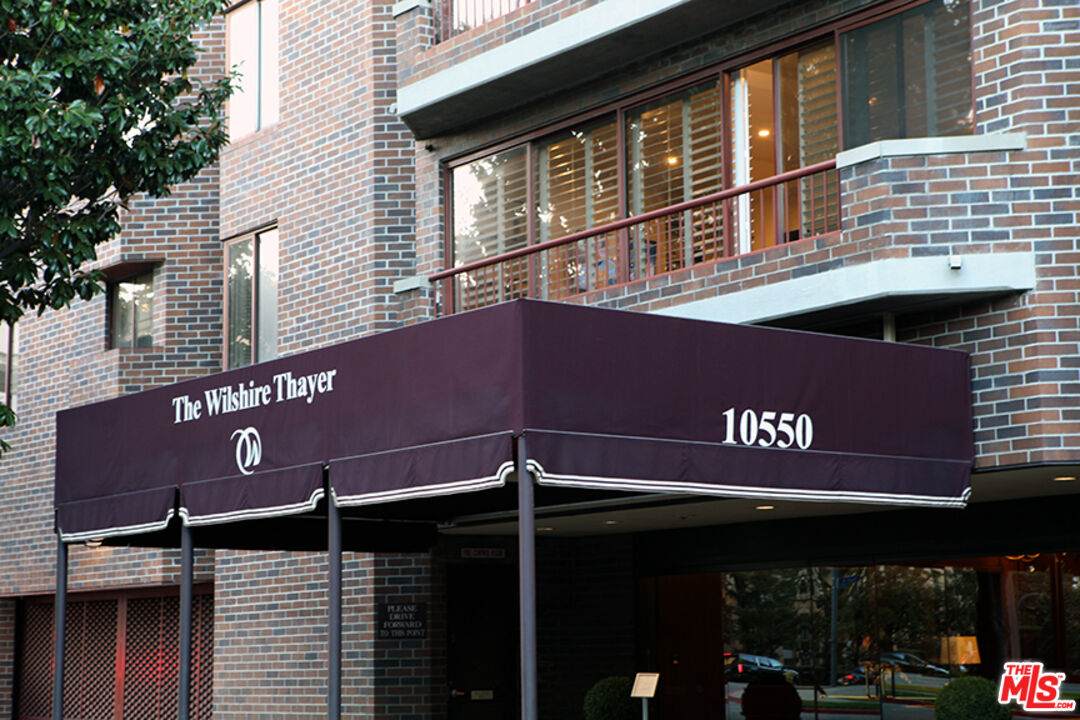 10550 Wilshire Blvd - Photo 1