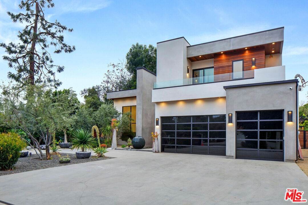 6029 Melvin Ave - Photo 1