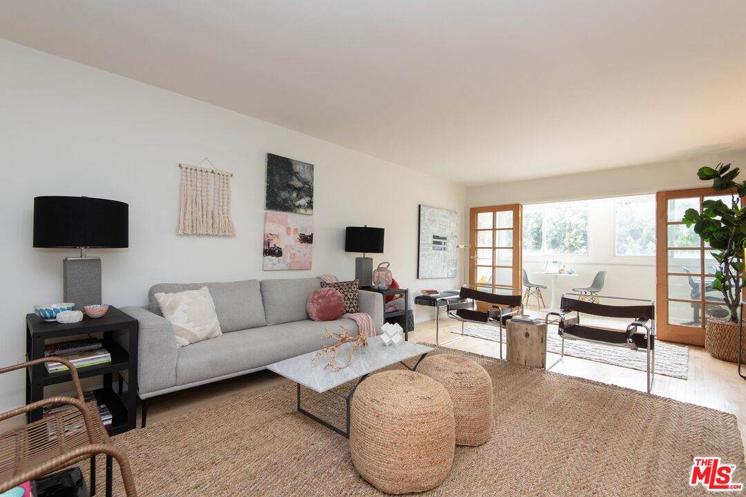 11670 Sunset Blvd - Photo 1