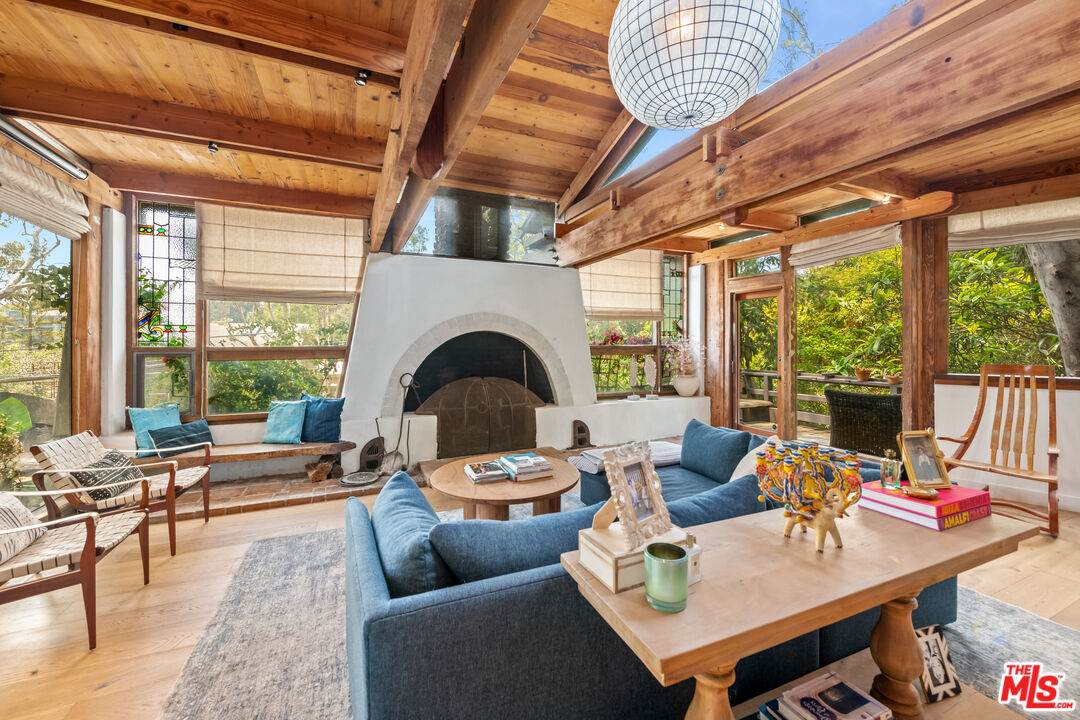 516 Latimer Rd - Photo 1