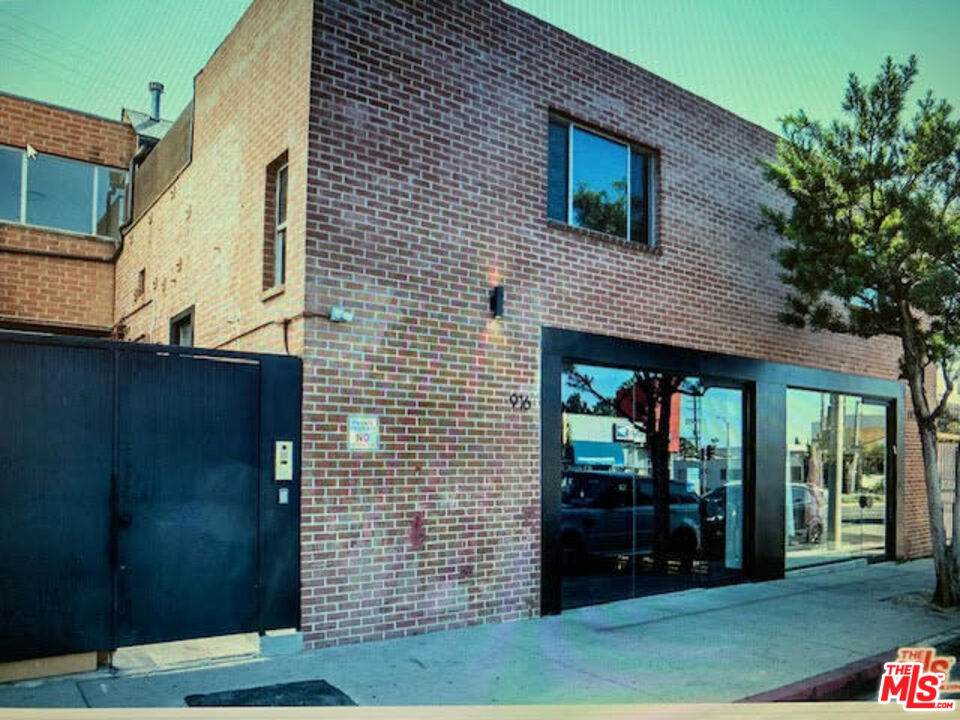 914 Fairfax Ave - Photo 1