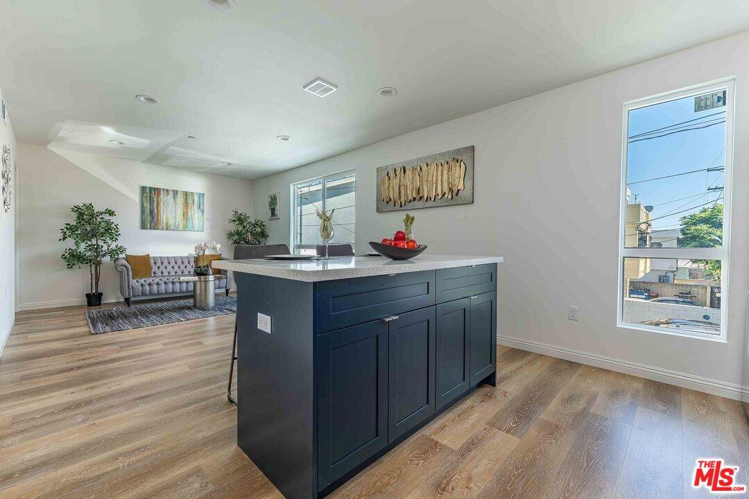 815 Kingsley Dr - Photo 1