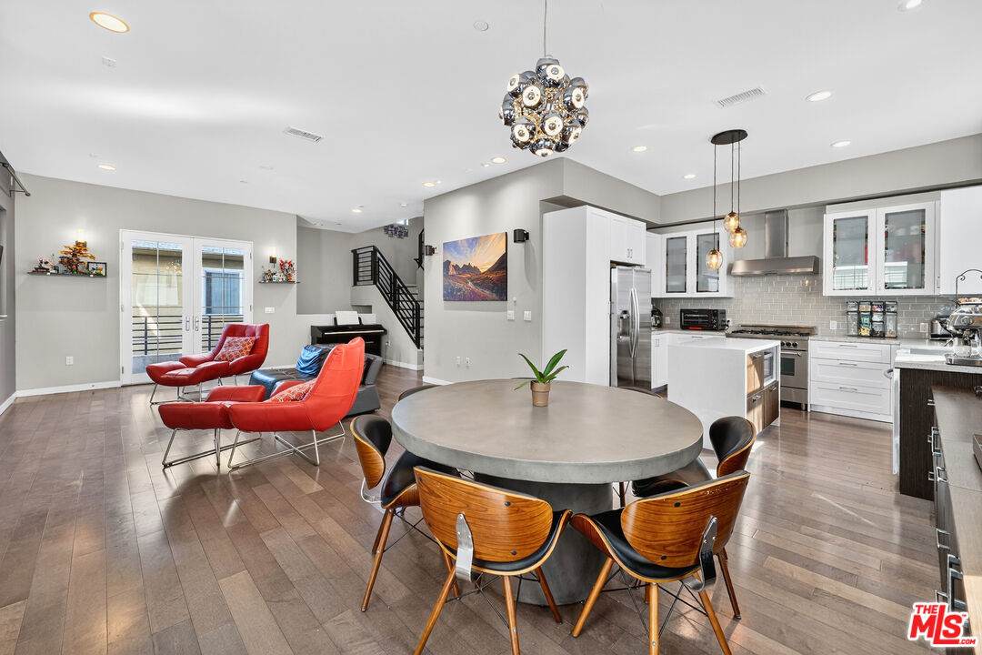 5933 Luna Park - Photo 1