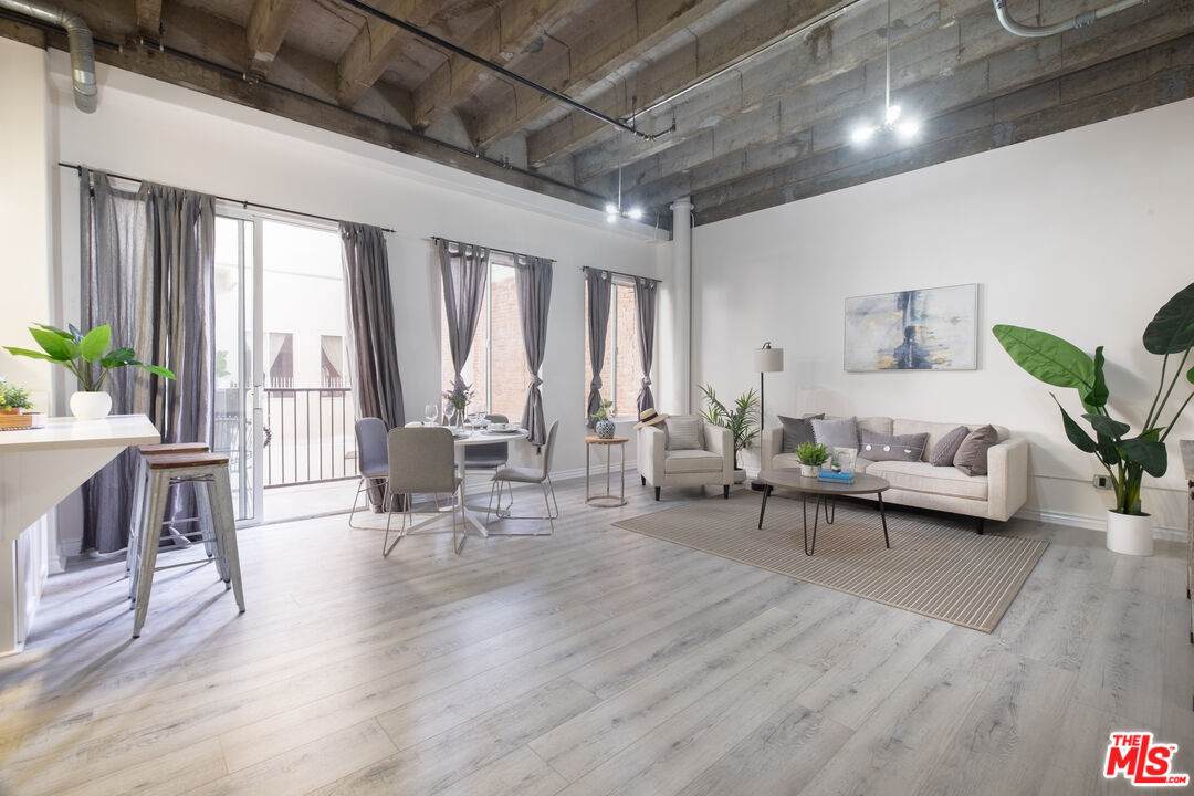 312 5th St - Photo 1