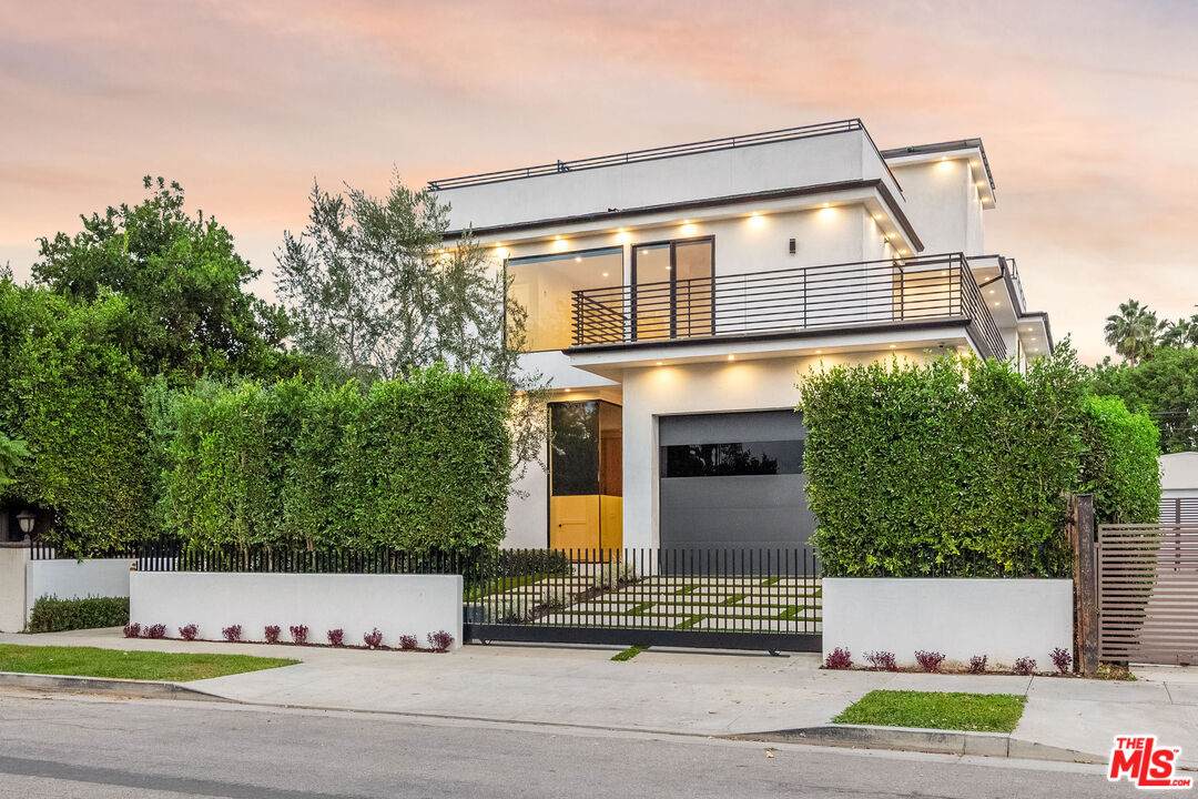 444 Laurel Ave - Photo 1