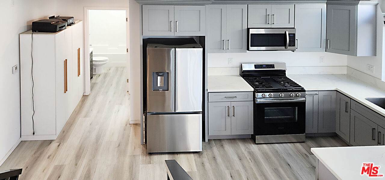 1224 Alexandria Ave - Photo 1