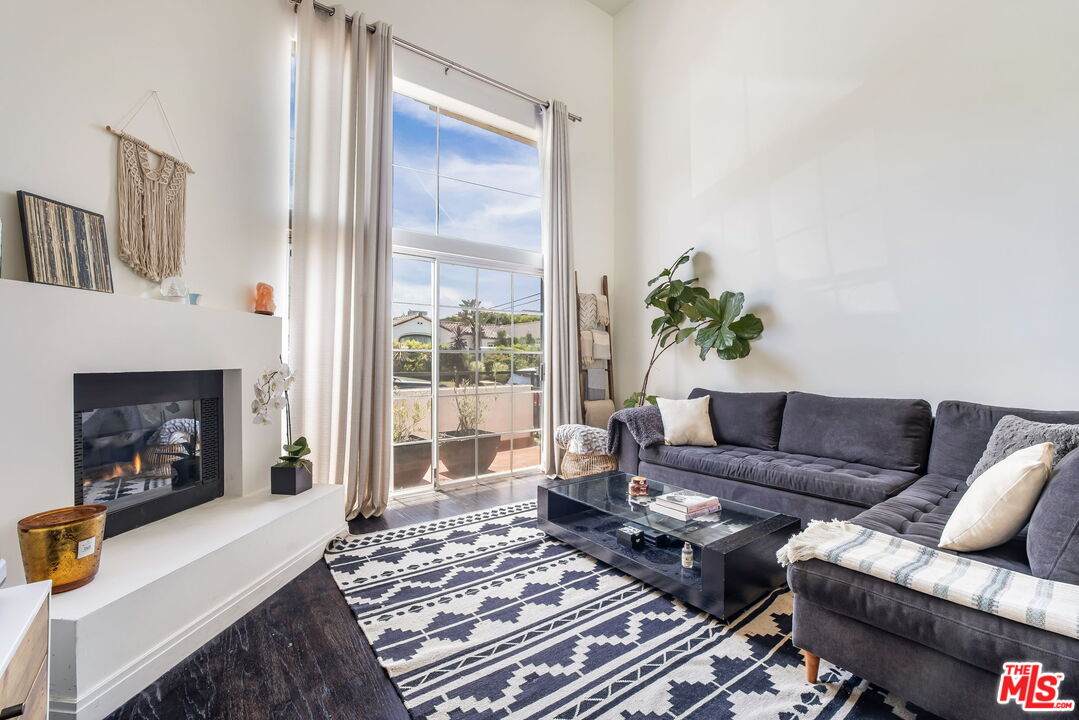 801 Martel Ave - Photo 1