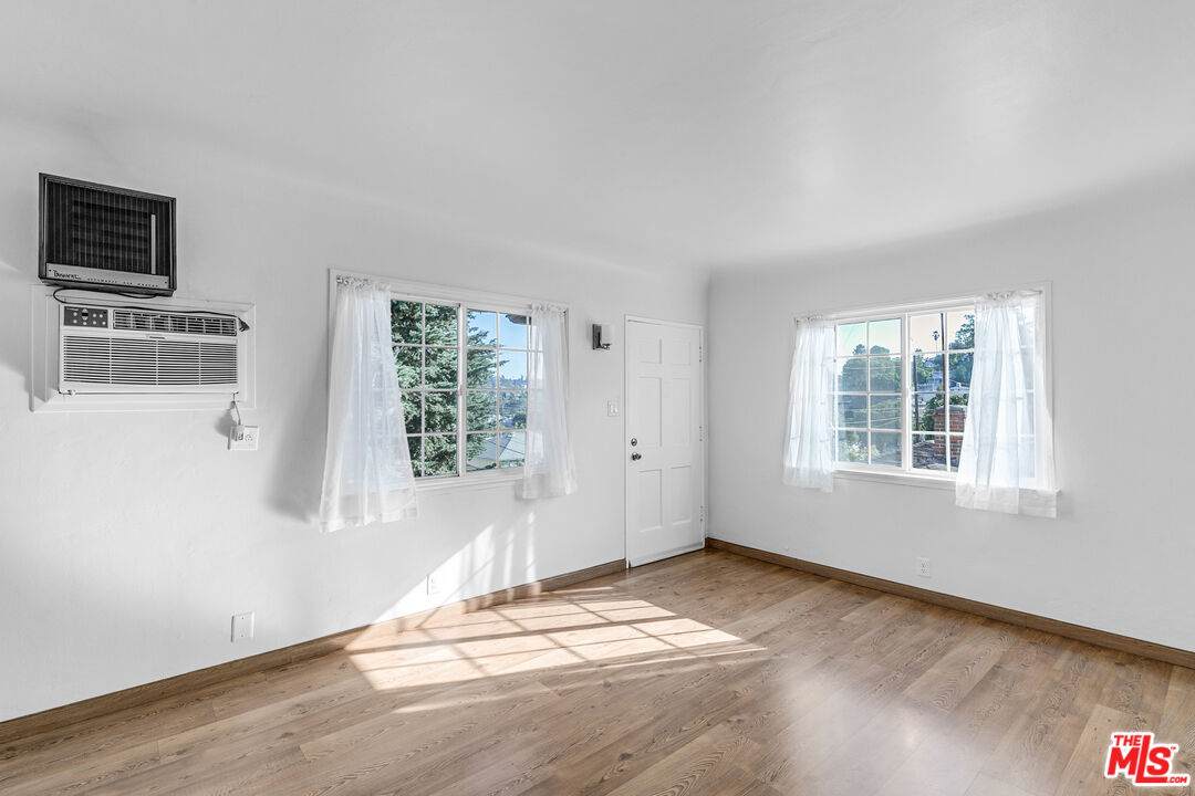 4537 College View Ave - Photo 1