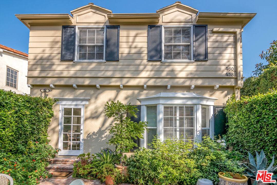 458 Bedford Dr - Photo 1