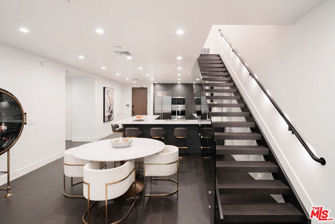 724 Croft Ave - Photo 1