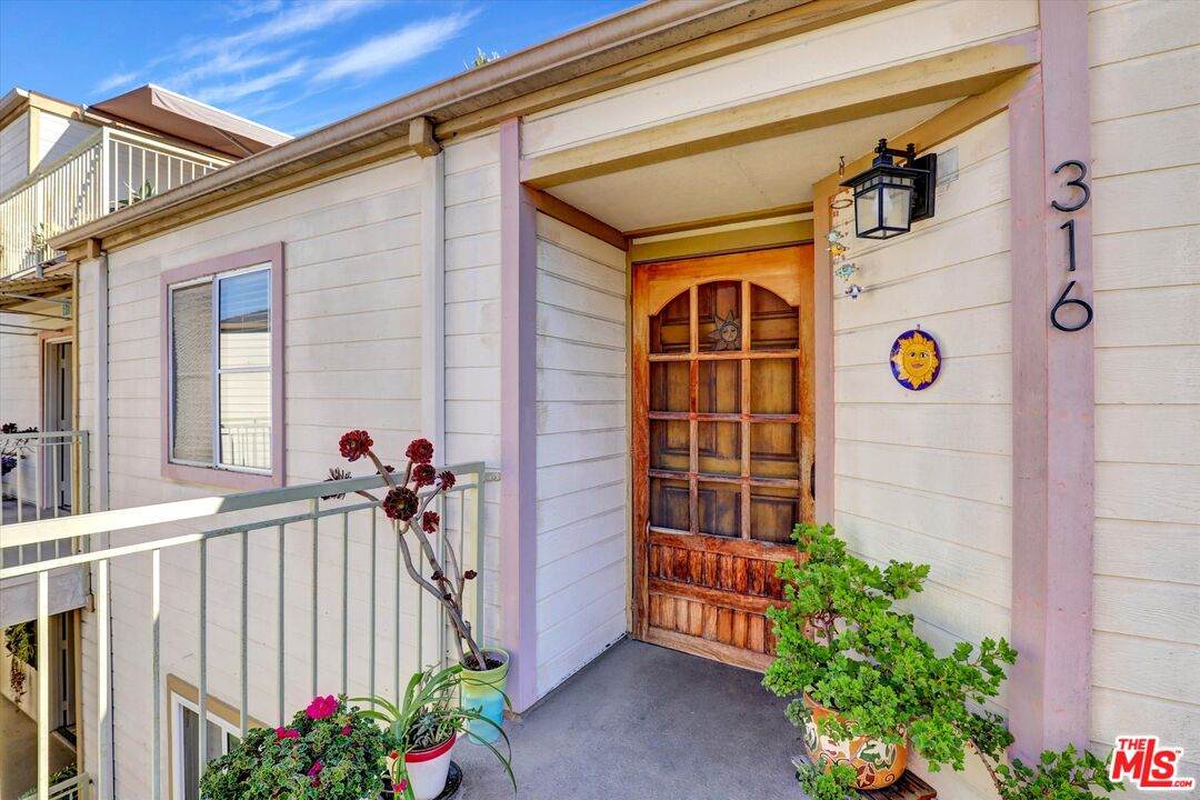 645 Chestnut Ave - Photo 1