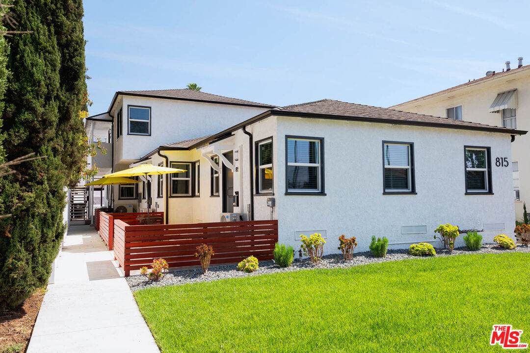 815 Glenoaks Blvd - Photo 1