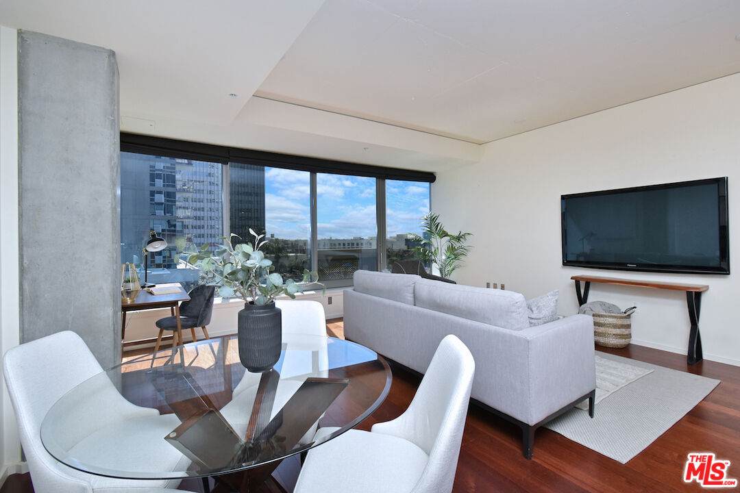 1155 Grand Ave - Photo 1