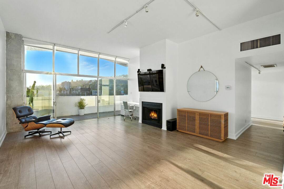 1155 La Cienega Blvd - Photo 1