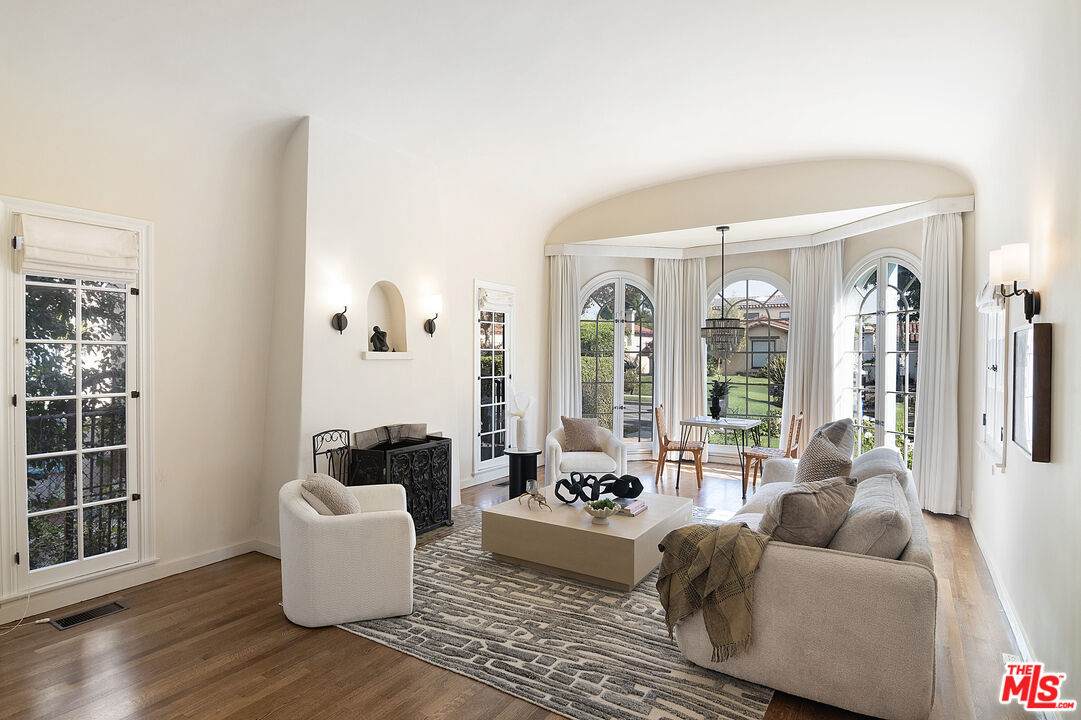 131 Martel Ave - Photo 1