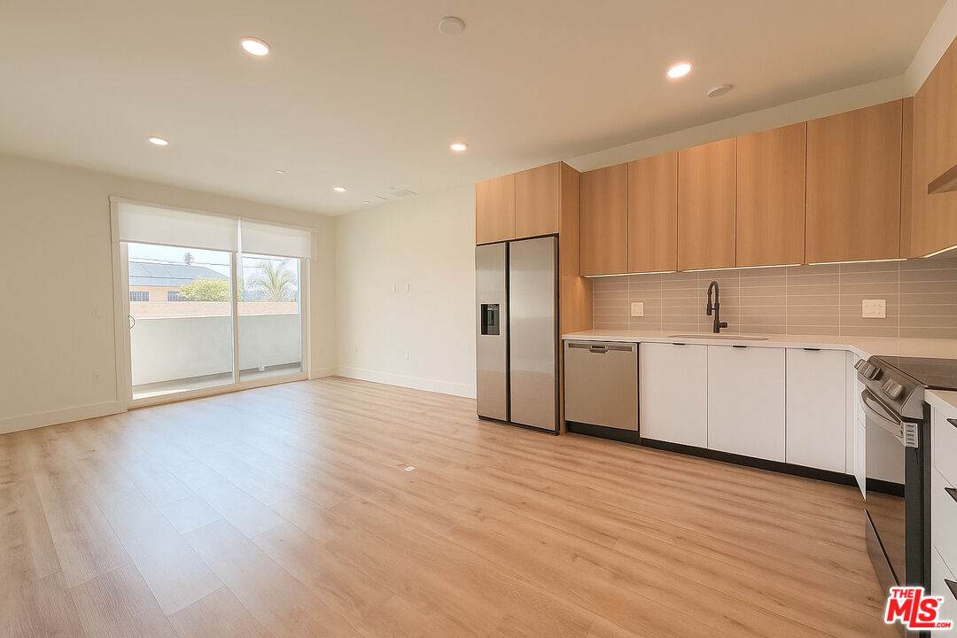 5813 Lexington Ave - Photo 1