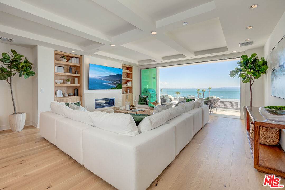 17325 Castellammare Dr - Photo 1