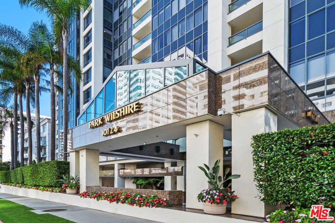 10724 Wilshire Blvd - Photo 1