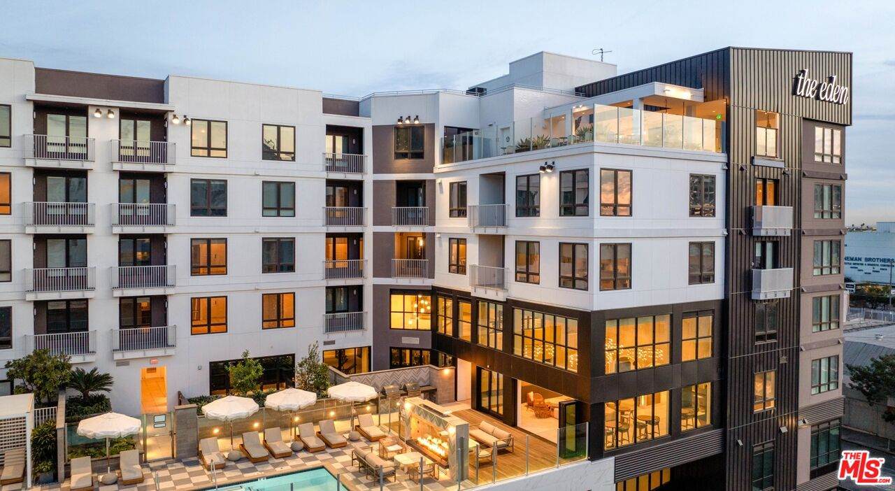 1340 Hill St - Photo 1