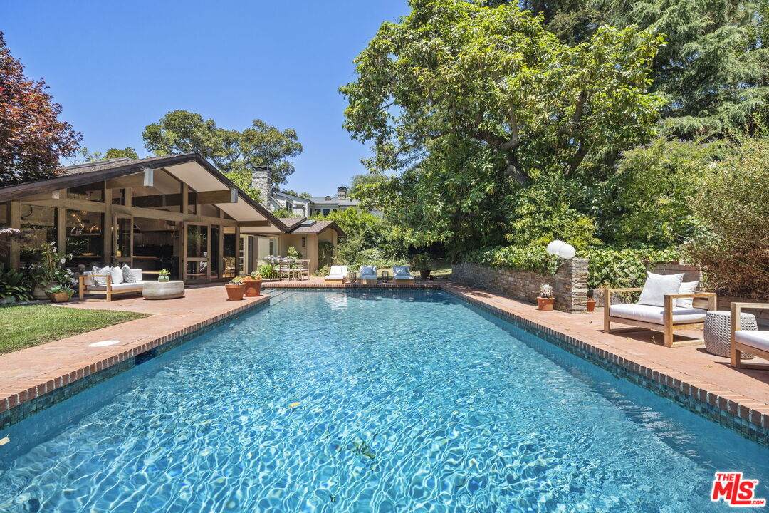 3 Latimer Rd - Photo 1