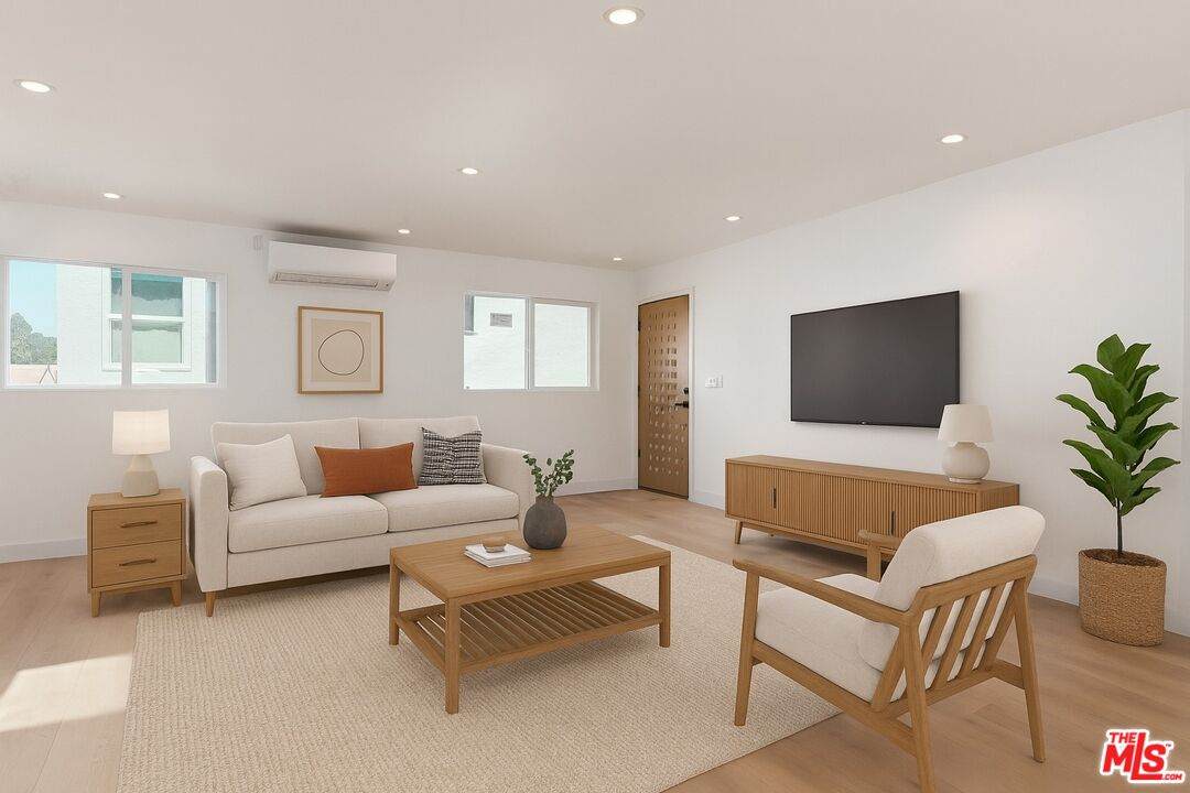 3431 Edgehill Dr - Photo 1