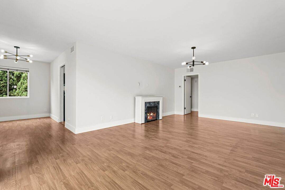 1031 Laurel Ave - Photo 1