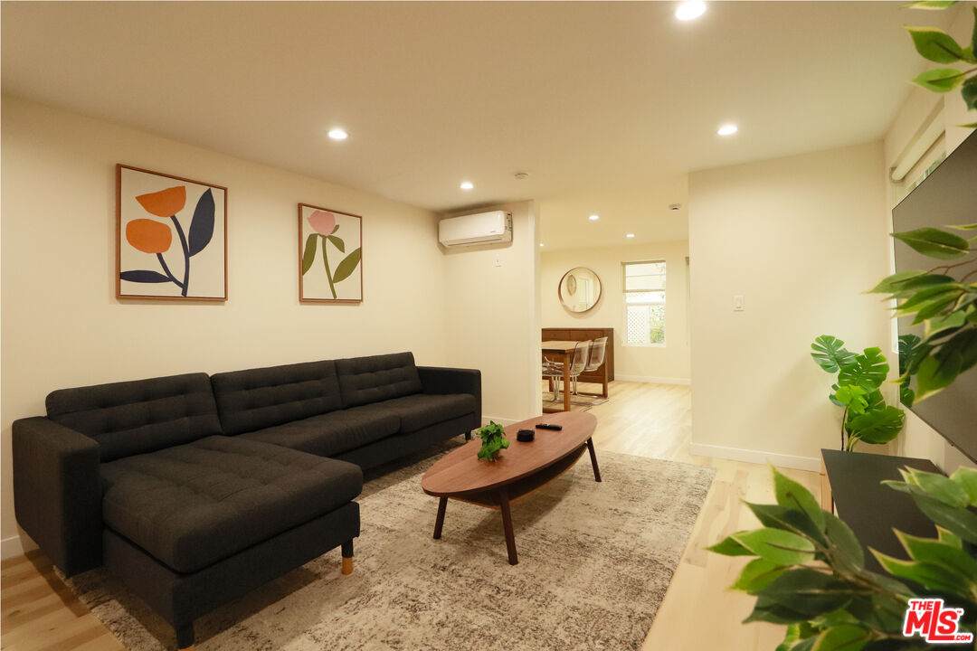 9042 Phyllis Ave - Photo 1