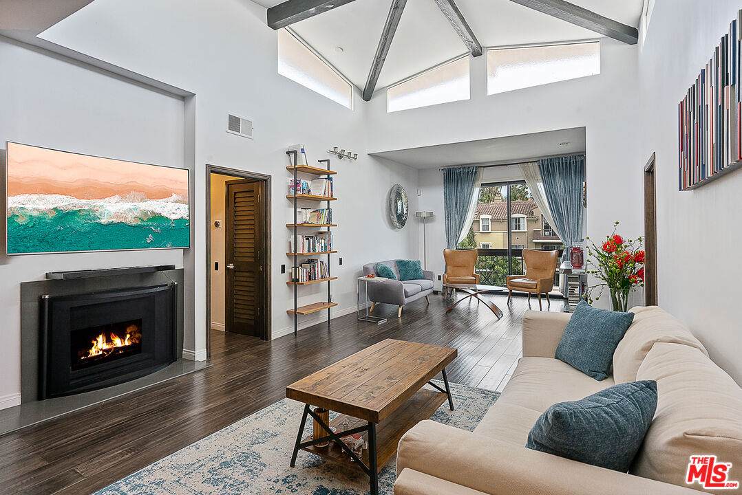 2175 Beverly Glen Blvd - Photo 1